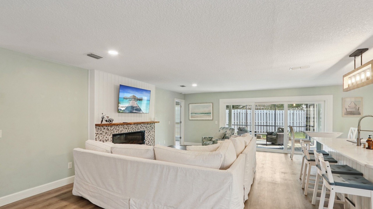 Photo of Livingroom in Palm Valley