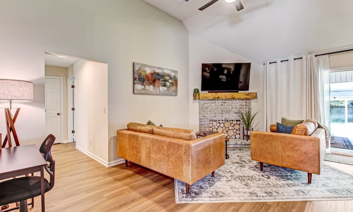 Photo of Livingroom in Pooler