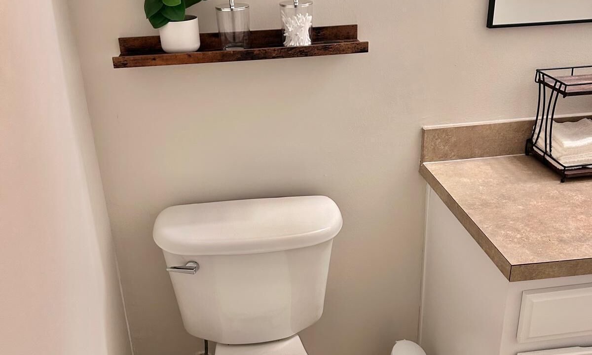 Photo of Bathroom in OakLeaf Plantation