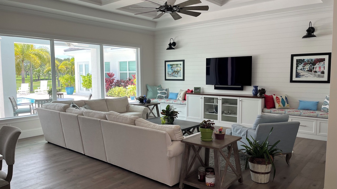 Photo of Livingroom in Grand Harbor