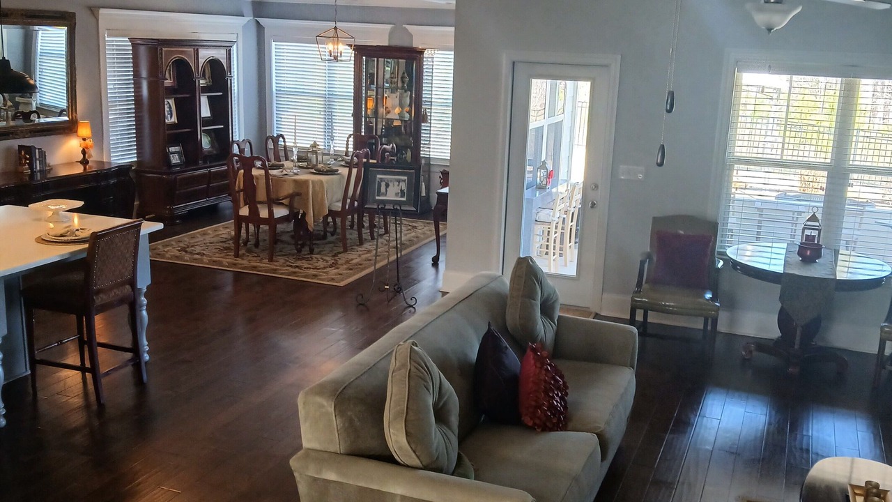 Photo of Livingroom in Evans