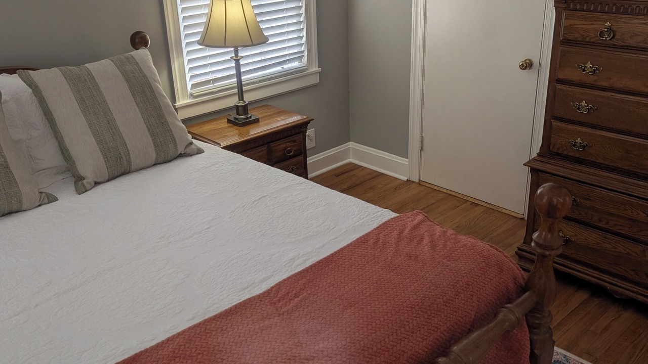 Photo of Bedroom in Summerville