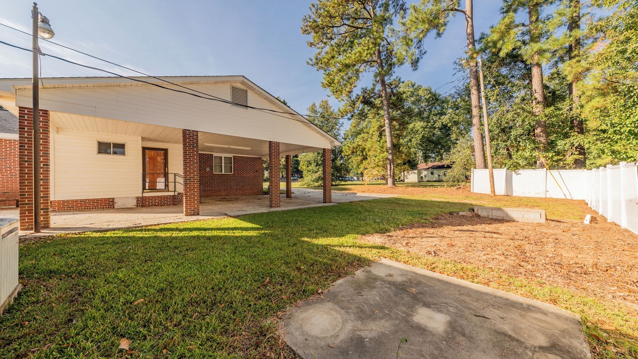 Photo of Outdoor in Newberry