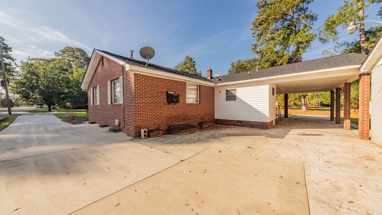 Photo of Outdoor in Newberry