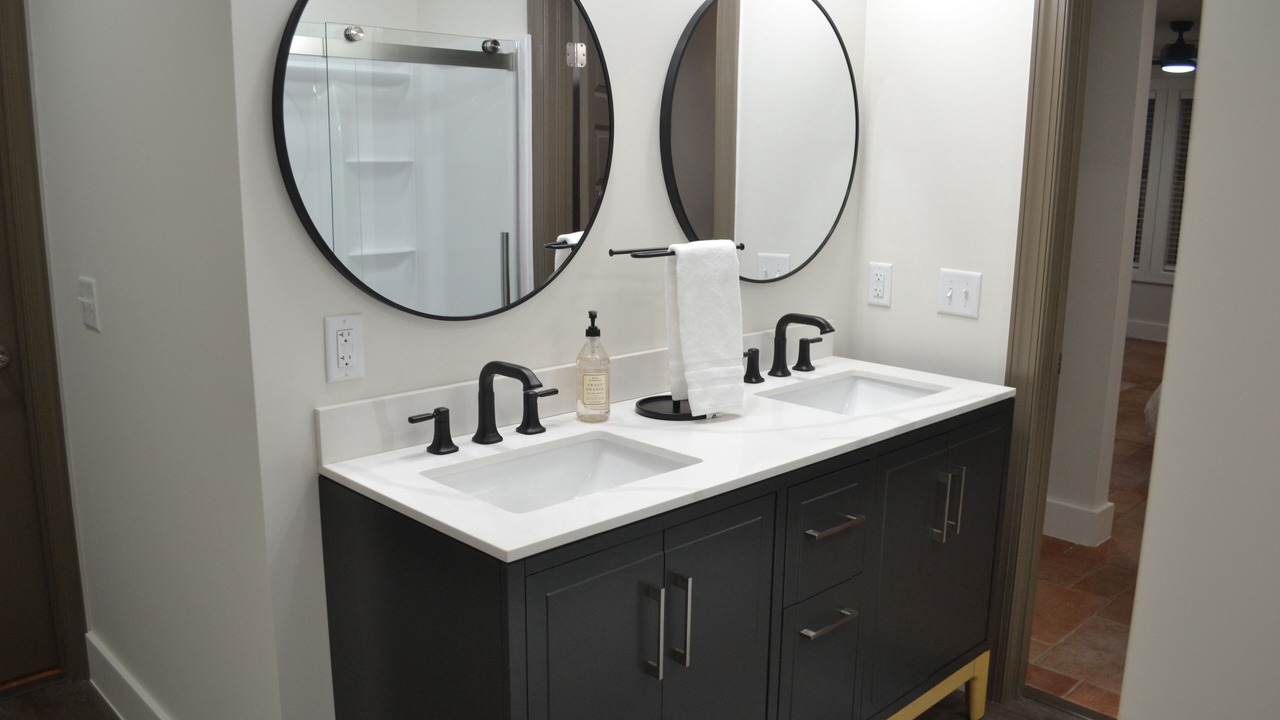 Photo of Bathroom in Midway