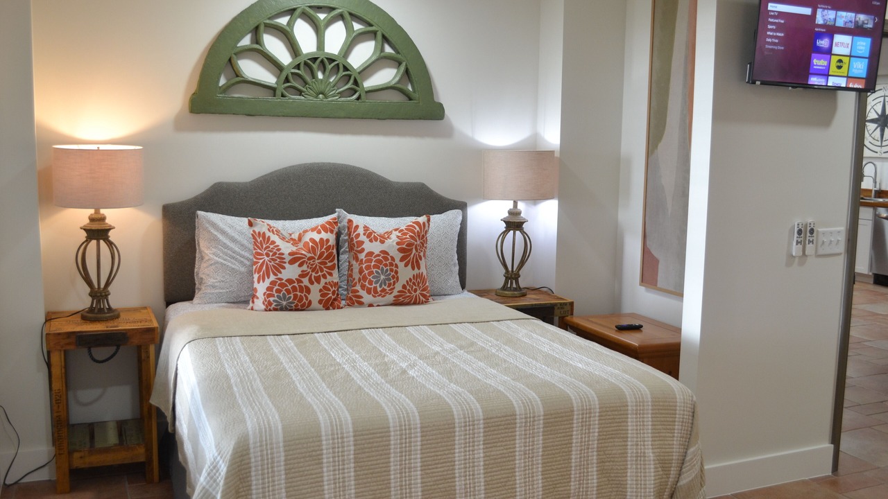 Photo of Bedroom in Midway