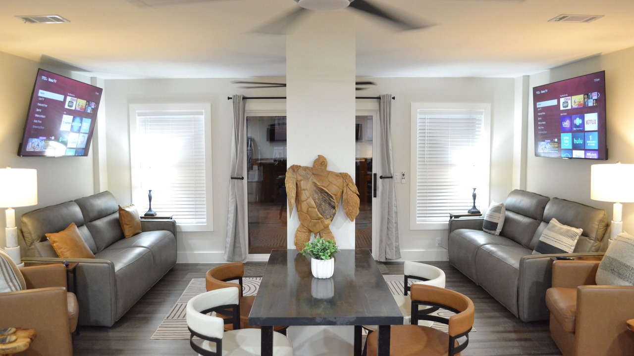 Photo of Livingroom in Midway