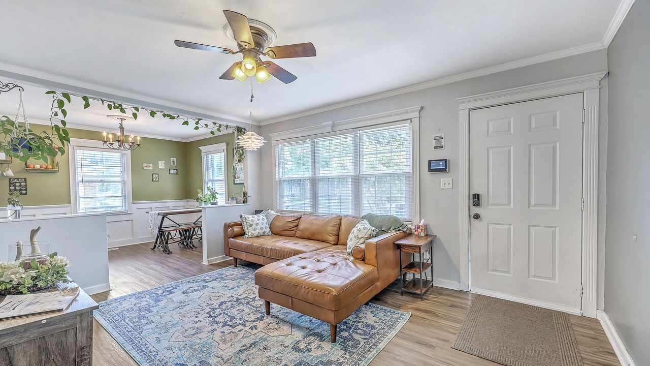 Photo of Livingroom in Goose Creek