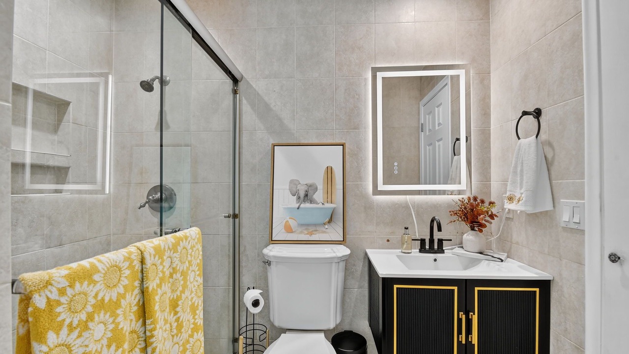 Photo of Bathroom in Tropic Palms