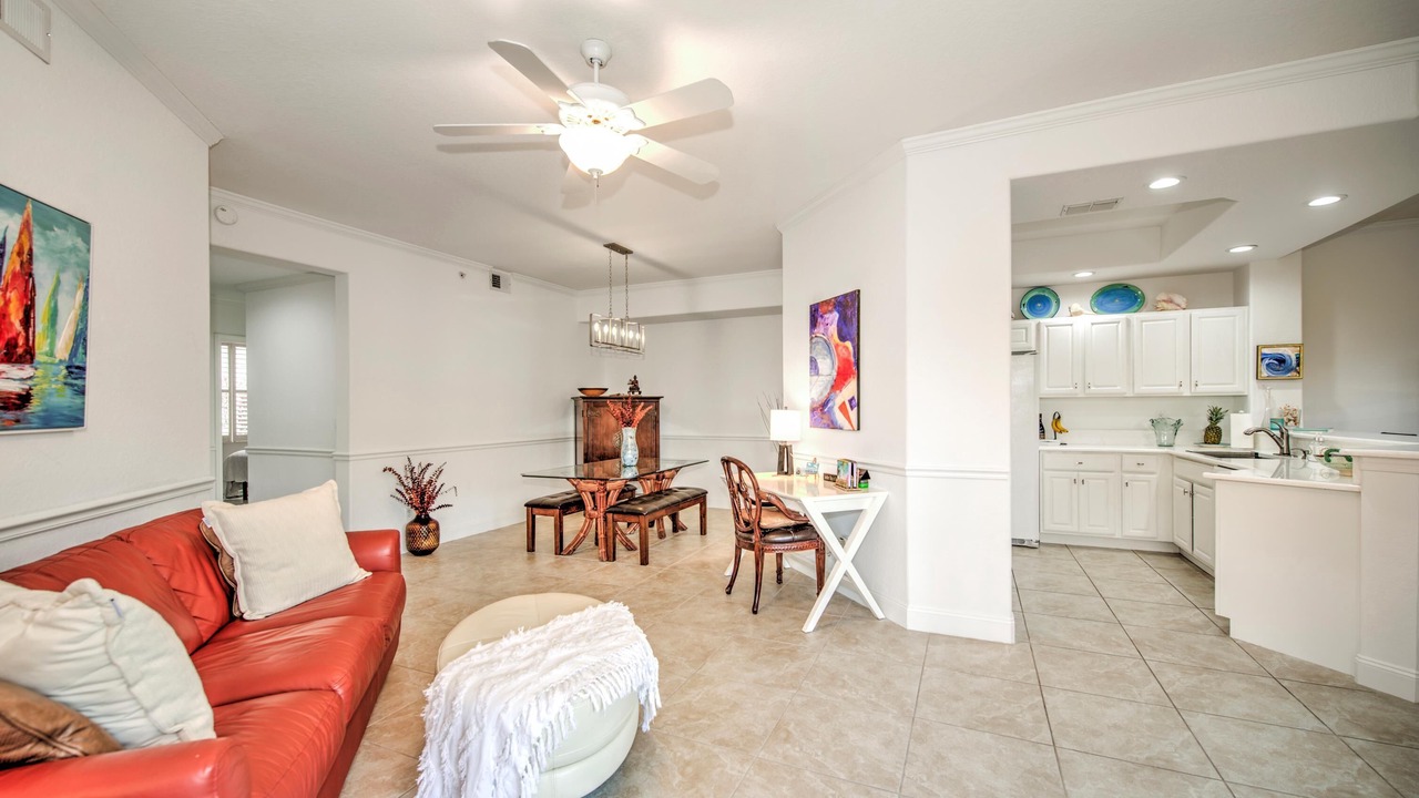 Photo of Livingroom in Naples