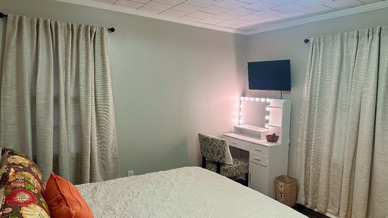 Photo of Bedroom in Lyons
