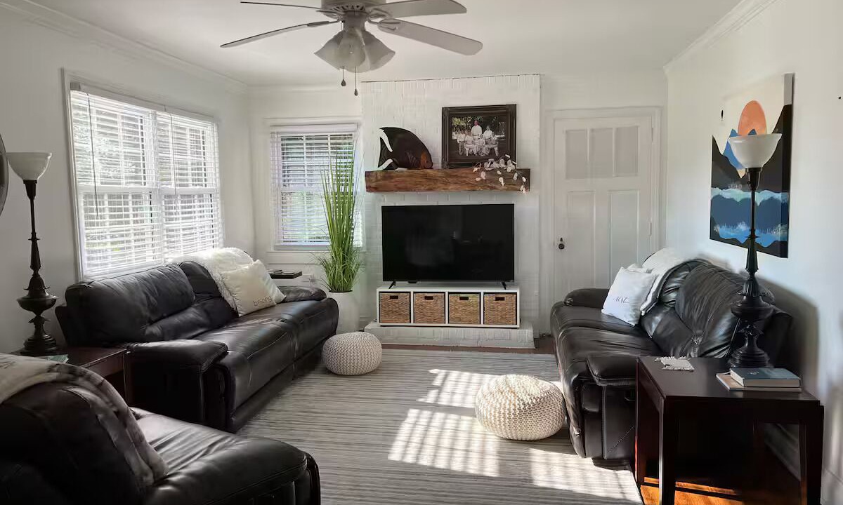 Photo of Livingroom in Due West