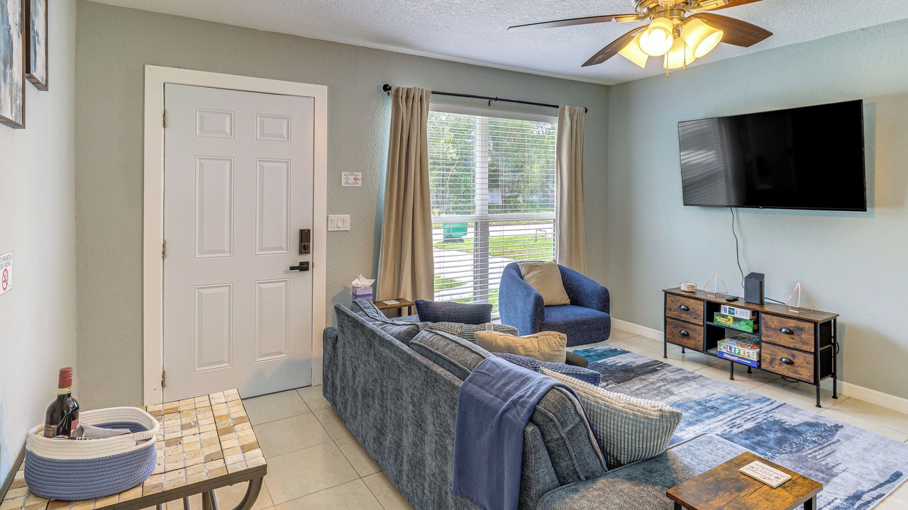 Photo of Bedroom in Lakewood Park