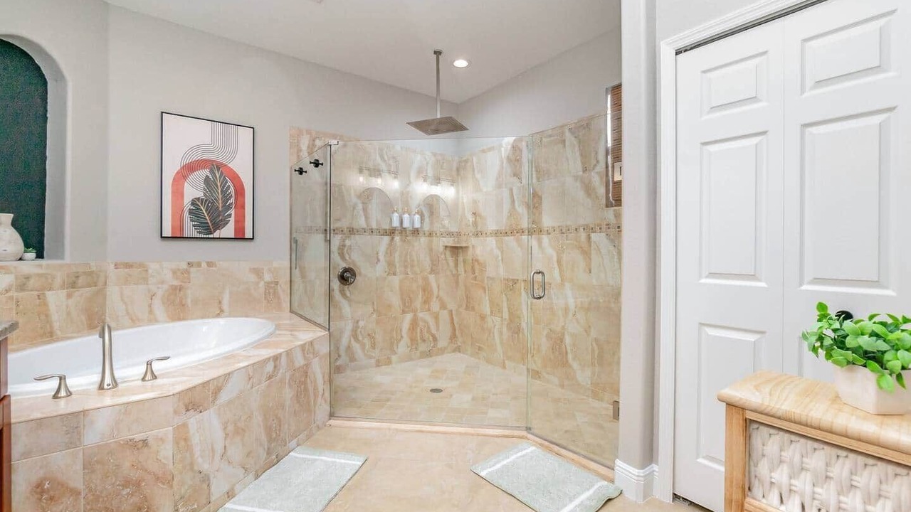 Photo of Bathroom in Mariner