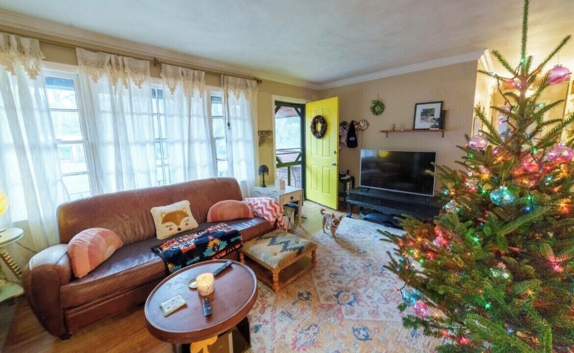 Photo of Livingroom in Oakhurst