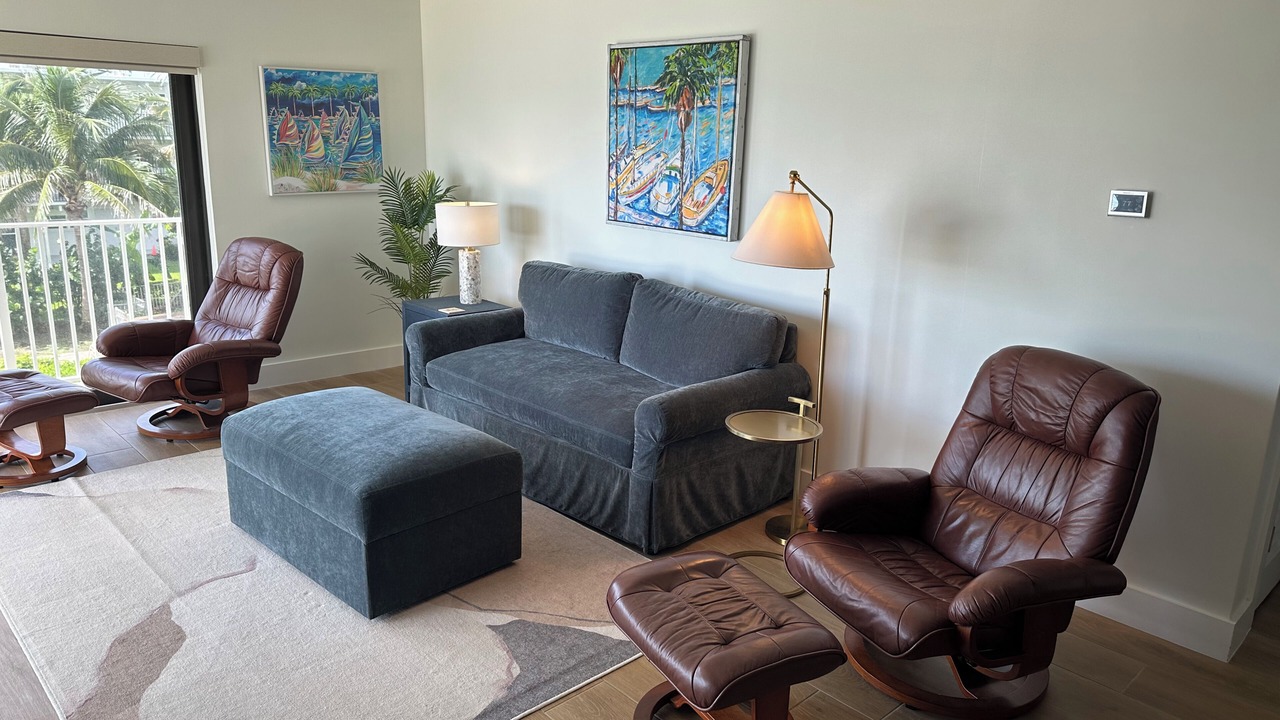 Photo of Livingroom in Central Beach