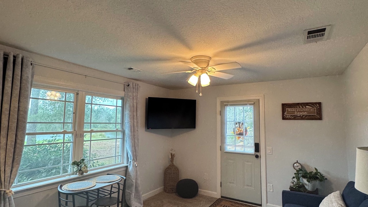 Photo of Livingroom in Reidsville