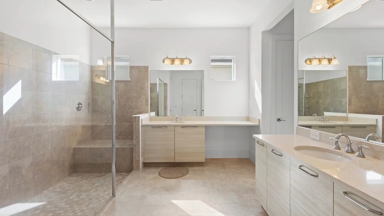 Photo of Bathroom in Naples