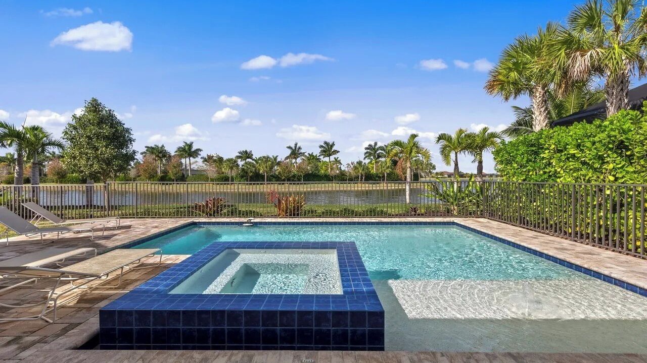 Photo of Outdoor in Naples