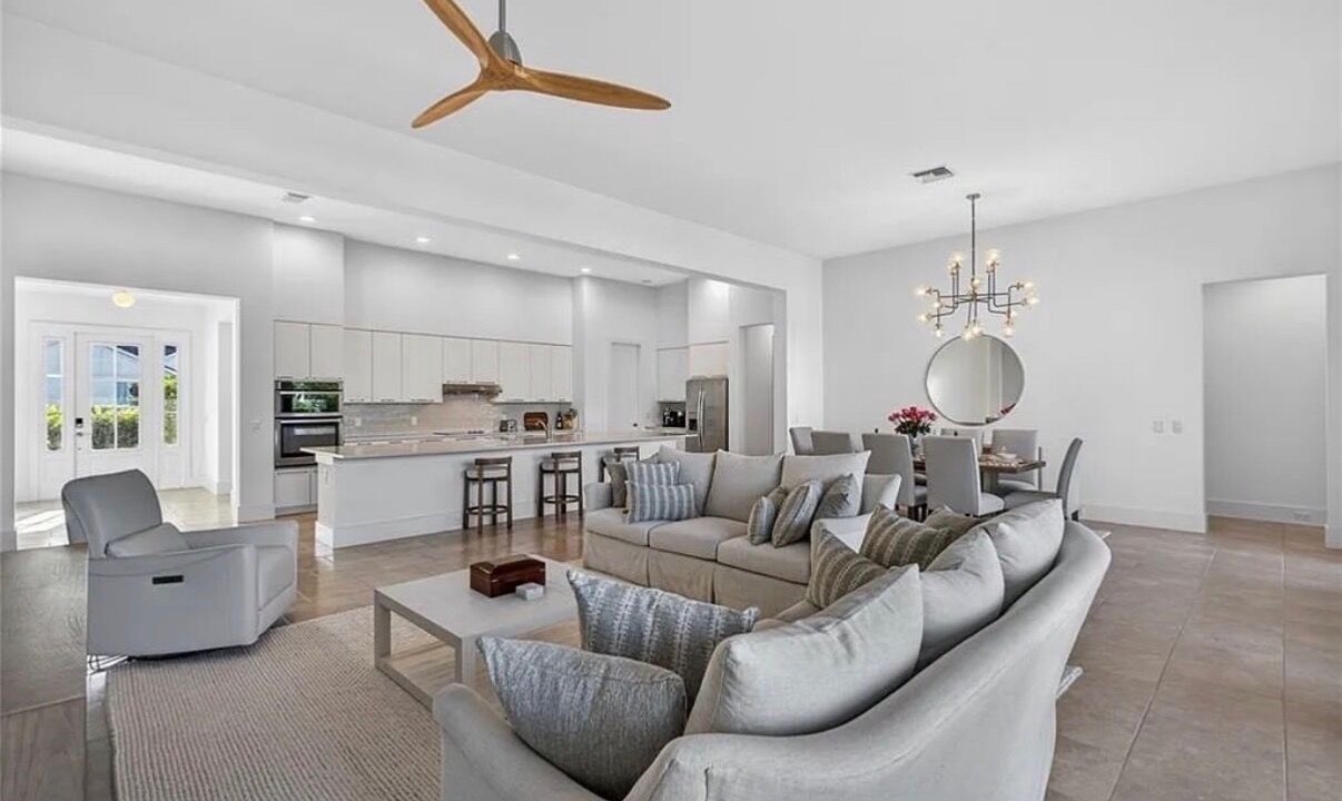 Photo of Livingroom in Naples