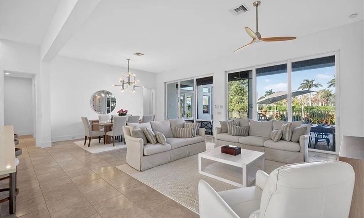Photo of Livingroom in Naples