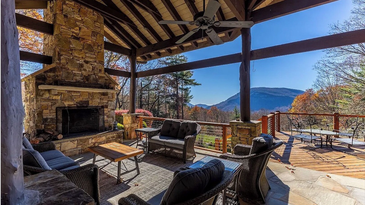 Photo of Patio Balcony in Cashiers