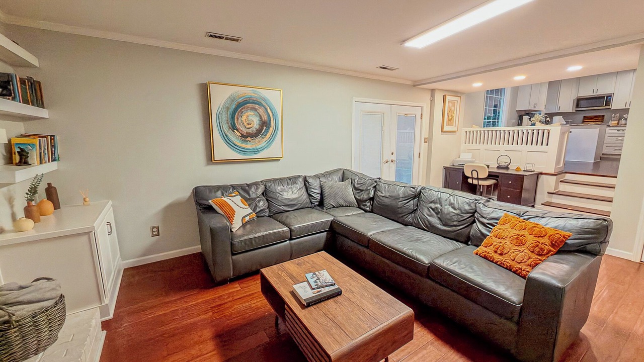 Photo of Livingroom in North Raleigh