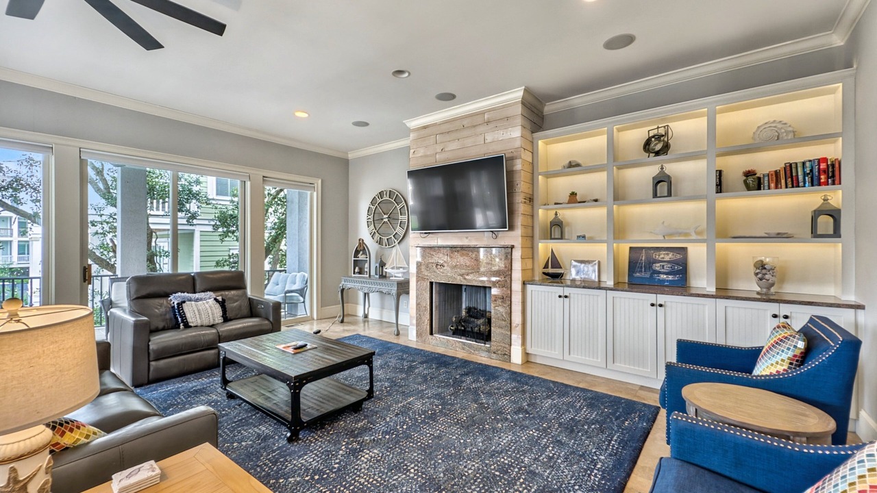 Photo of Livingroom in Folly Field