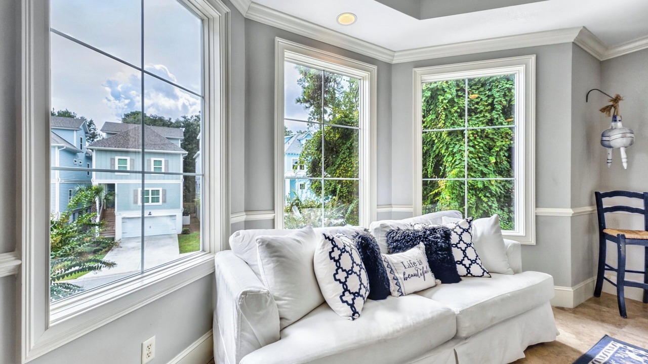 Photo of Livingroom in Folly Field