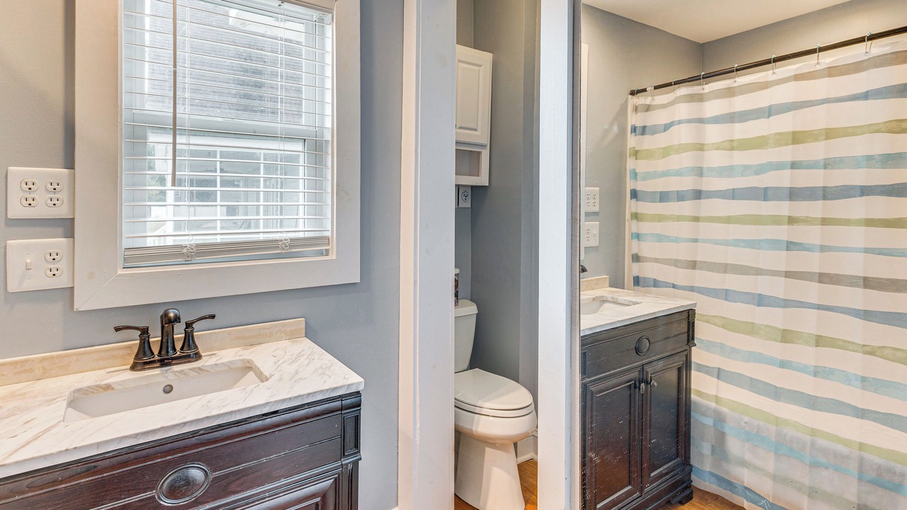 Photo of Bathroom in Lake Waccamaw