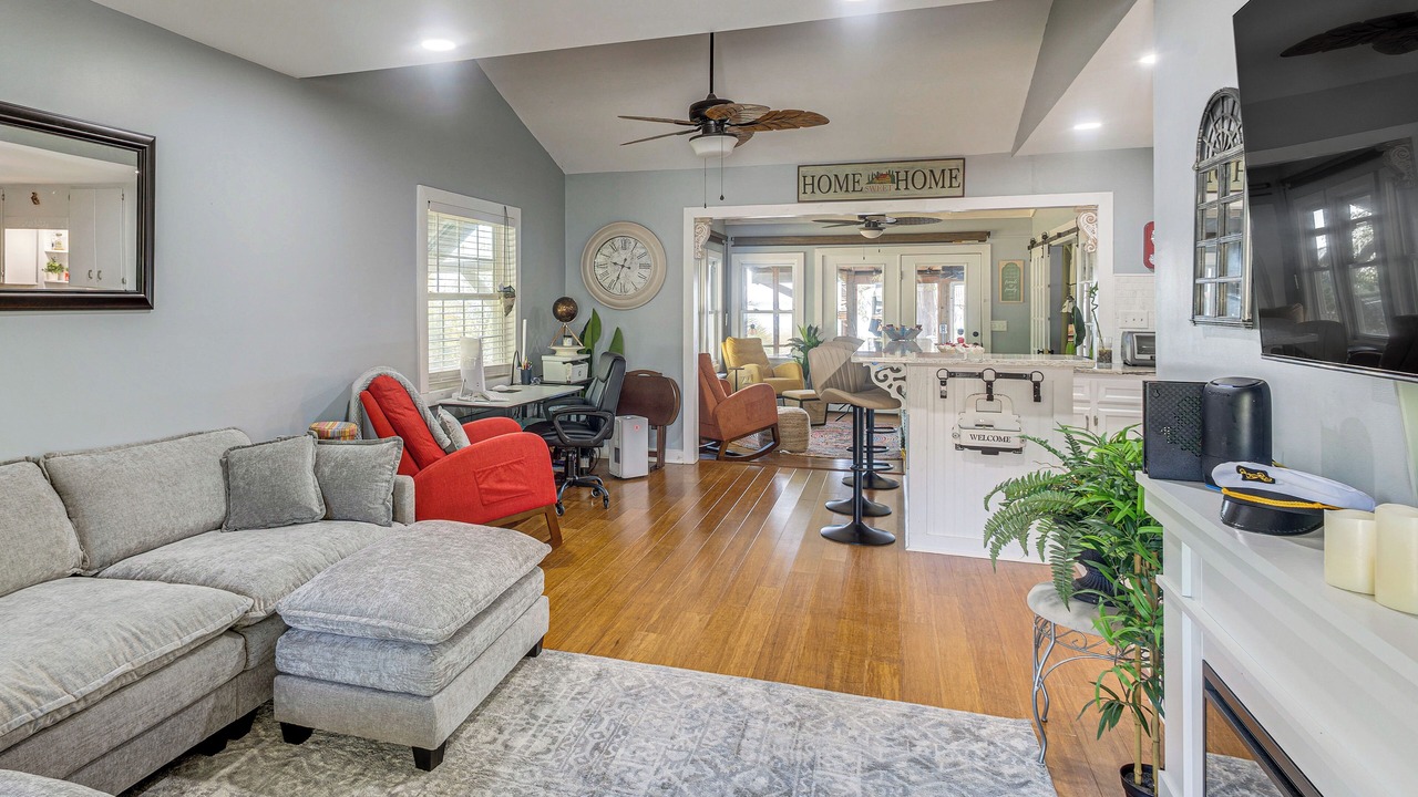 Photo of Livingroom in Lake Waccamaw
