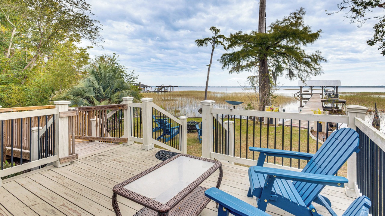 Photo of Patio Balcony in Lake Waccamaw