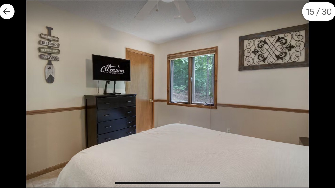 Photo of Bedroom in Seneca