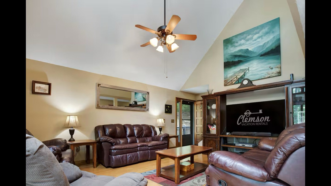 Photo of Livingroom in Seneca
