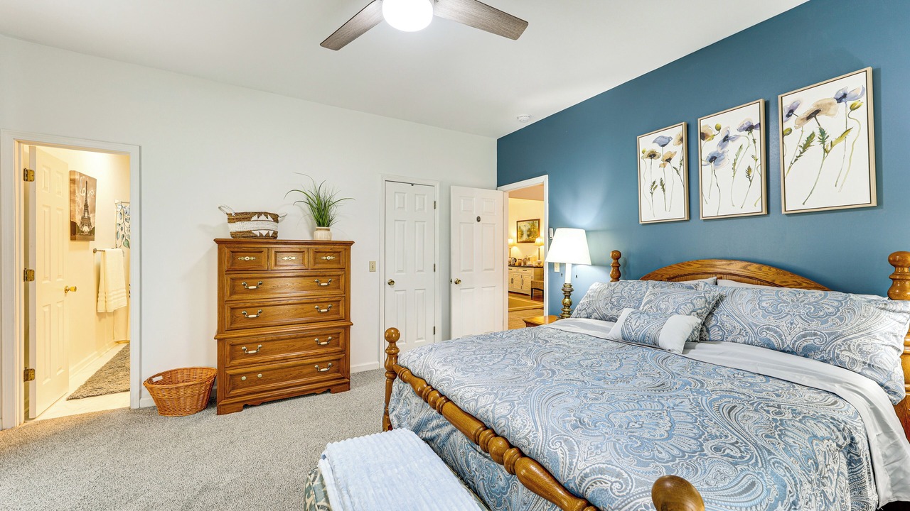 Photo of Bedroom in Miley