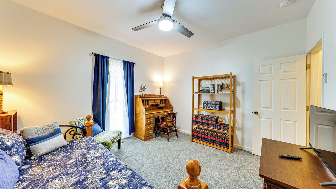 Photo of Bedroom in Miley
