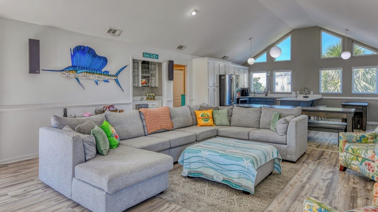 Photo of Livingroom in Inlet Harbour
