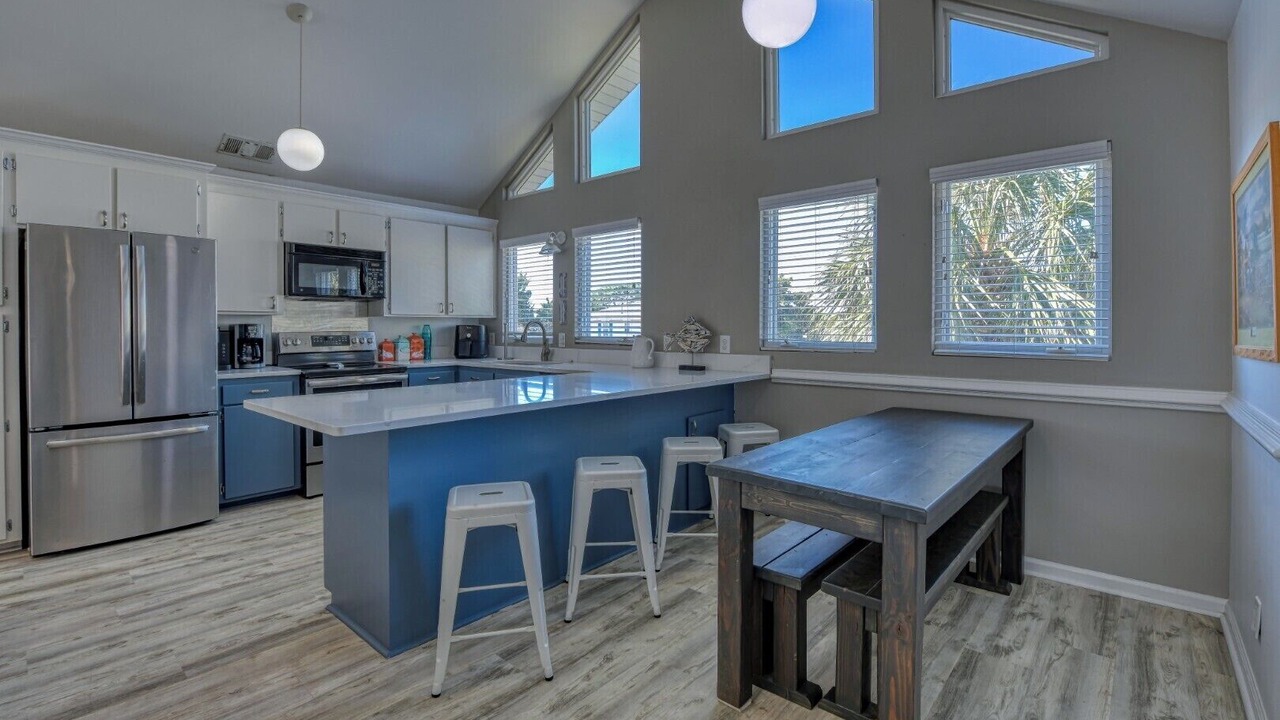 Photo of Kitchen in Inlet Harbour