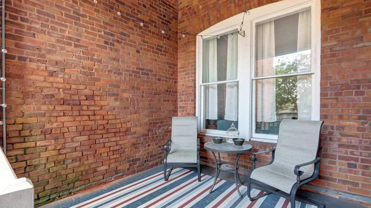 Photo of Patio Balcony in Dixon Park