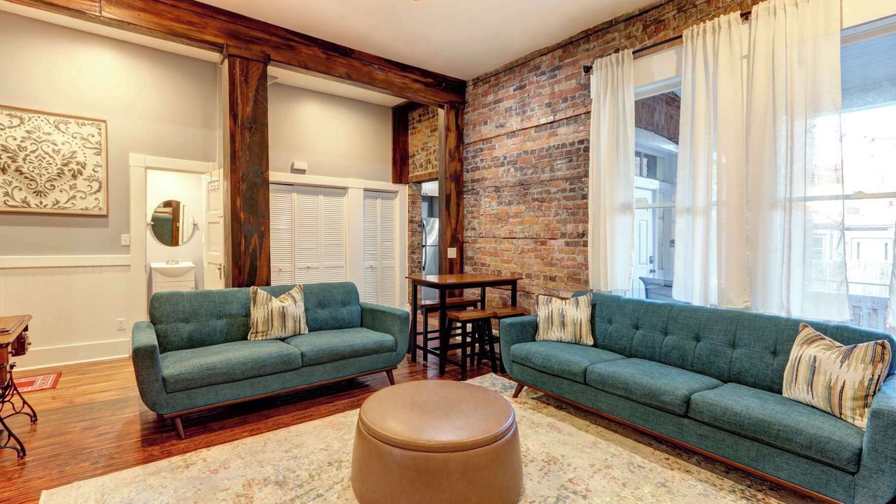 Photo of Livingroom in Dixon Park