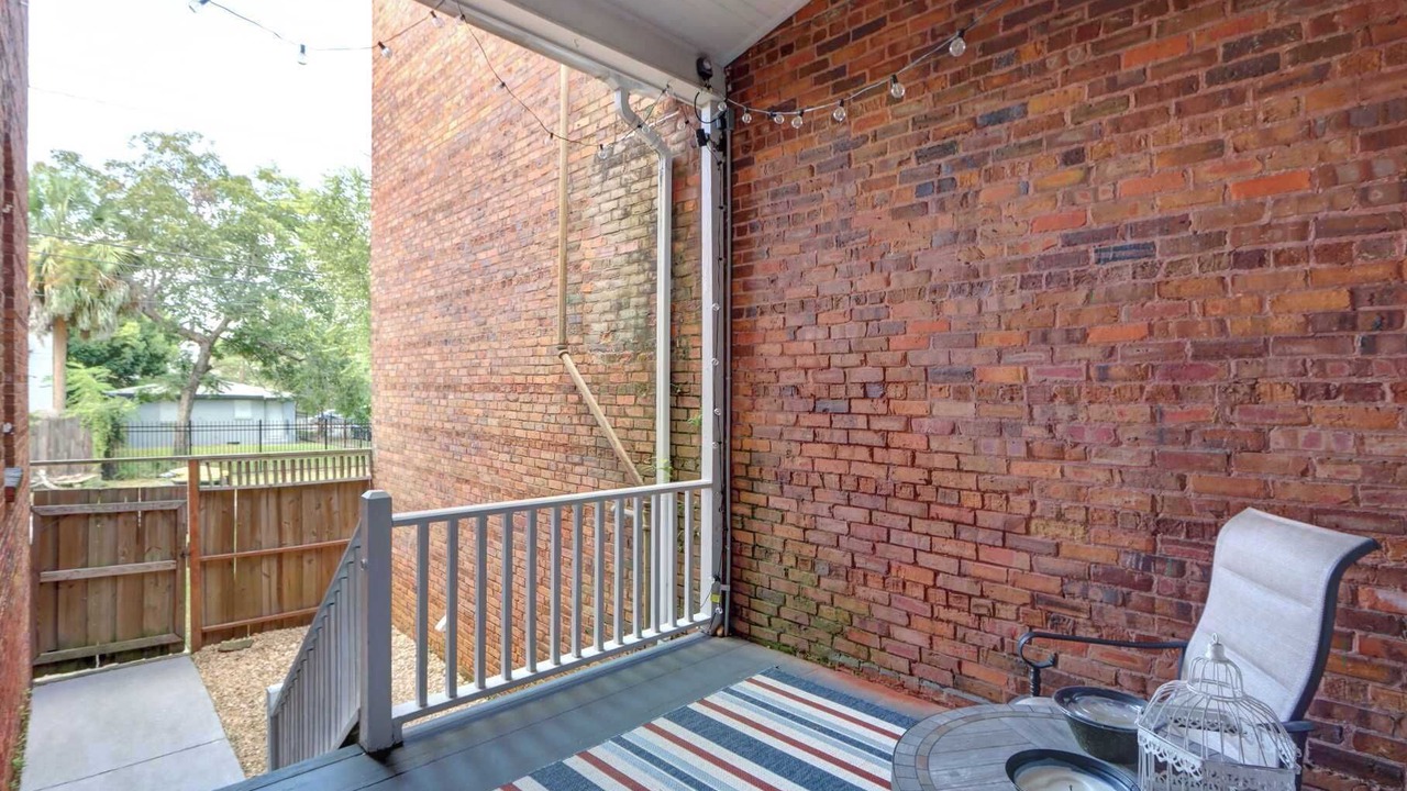 Photo of Patio Balcony in Dixon Park