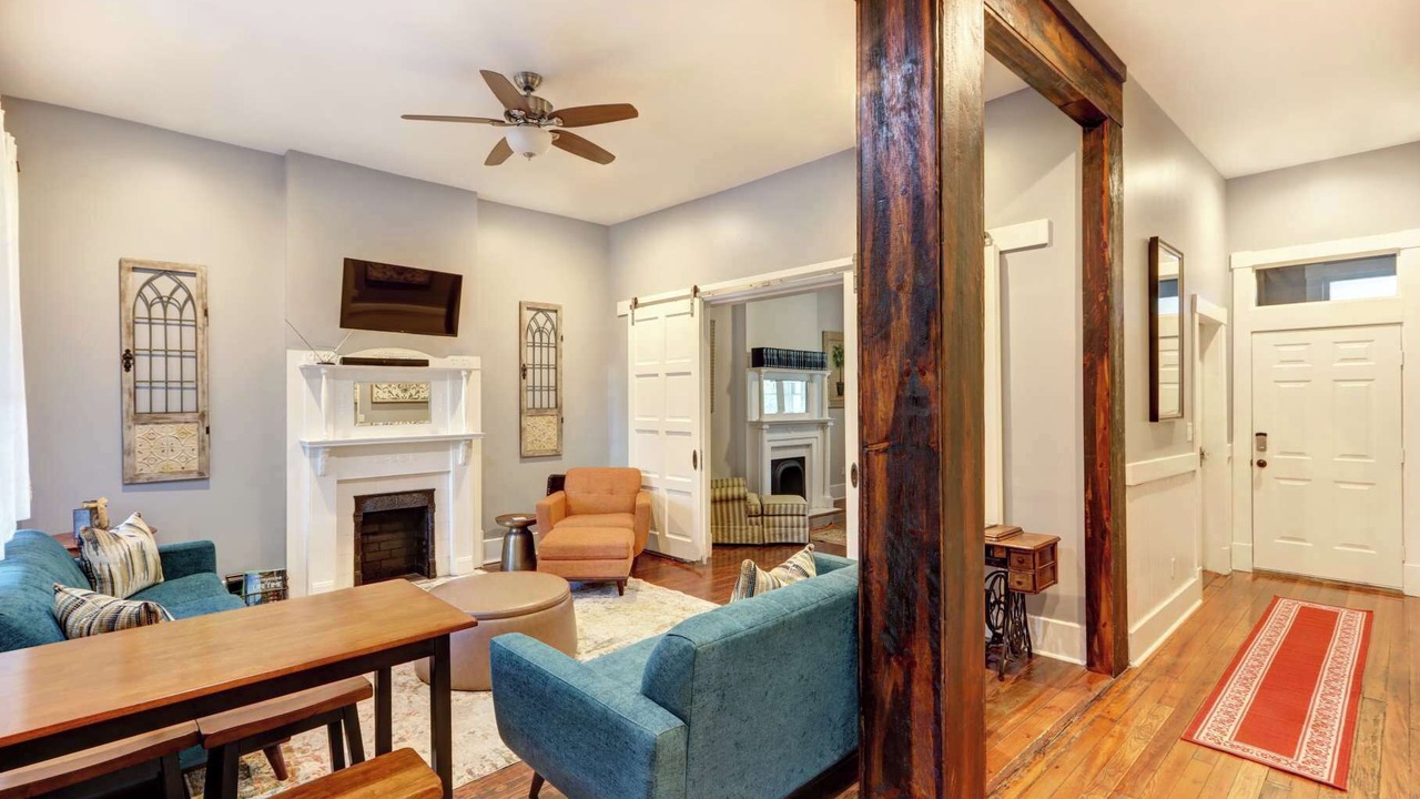 Photo of Livingroom in Dixon Park