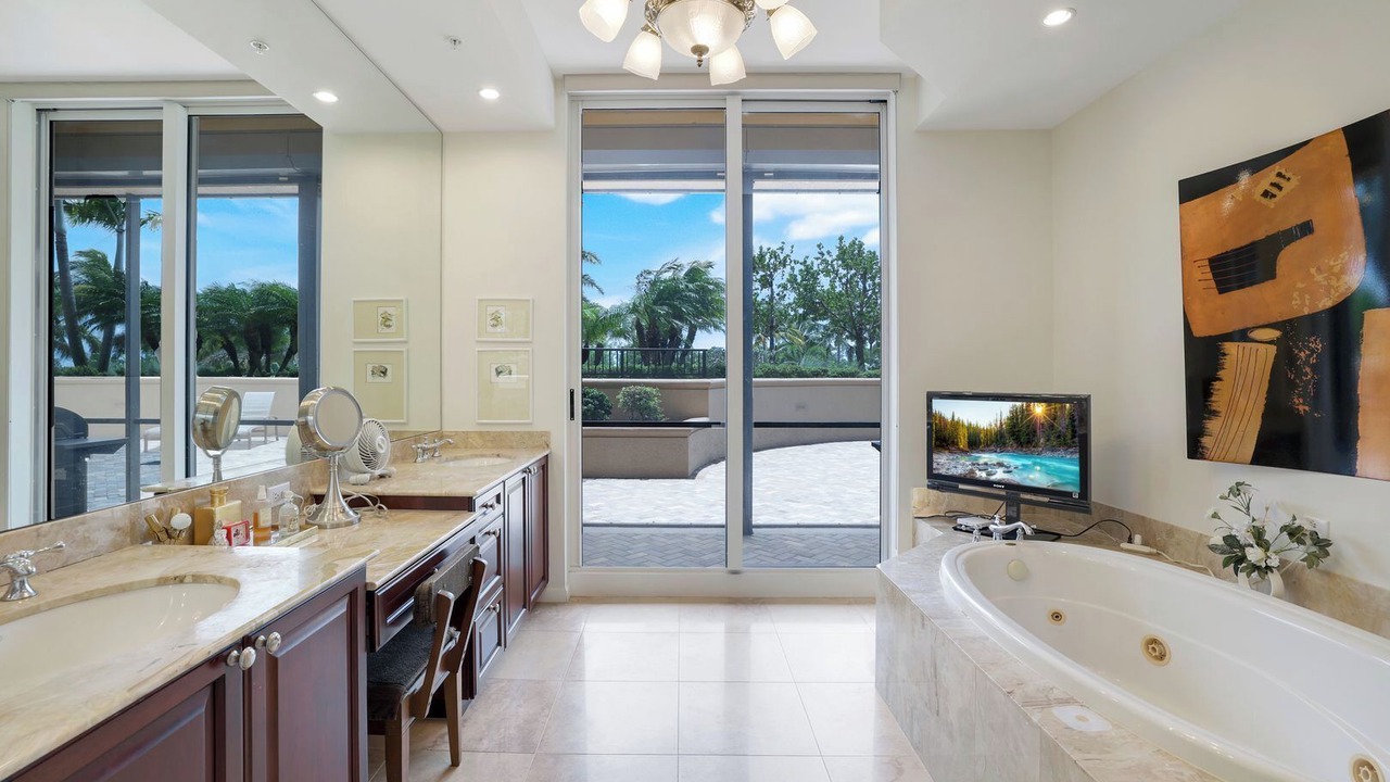 Photo of Bathroom in Hammock Bay