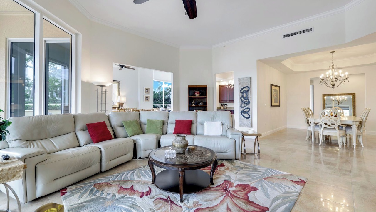 Photo of Livingroom in Hammock Bay