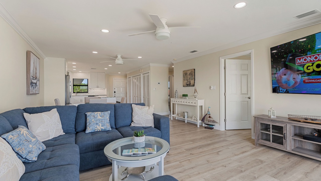 Photo of Livingroom in Indian River Shores
