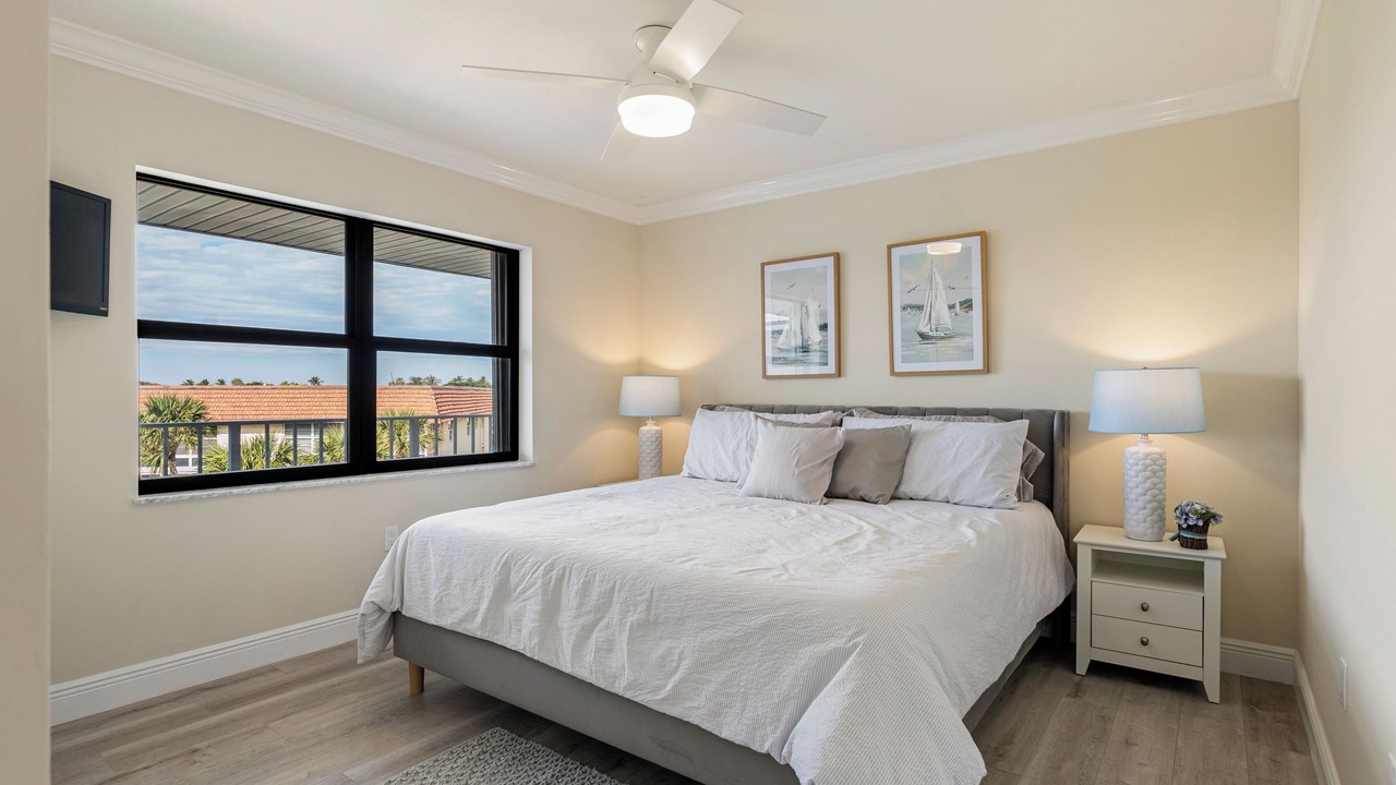 Photo of Bedroom in Indian River Shores