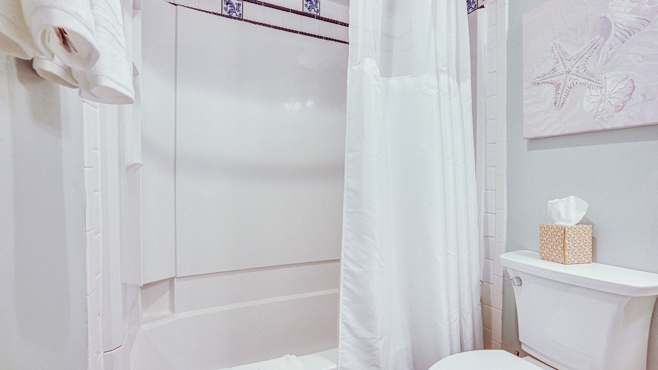 Photo of Bathroom in Beachwalk