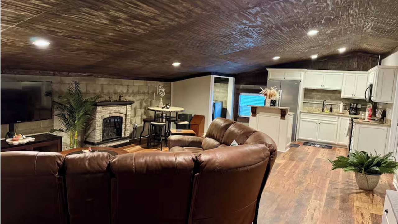 Photo of Livingroom in Benson