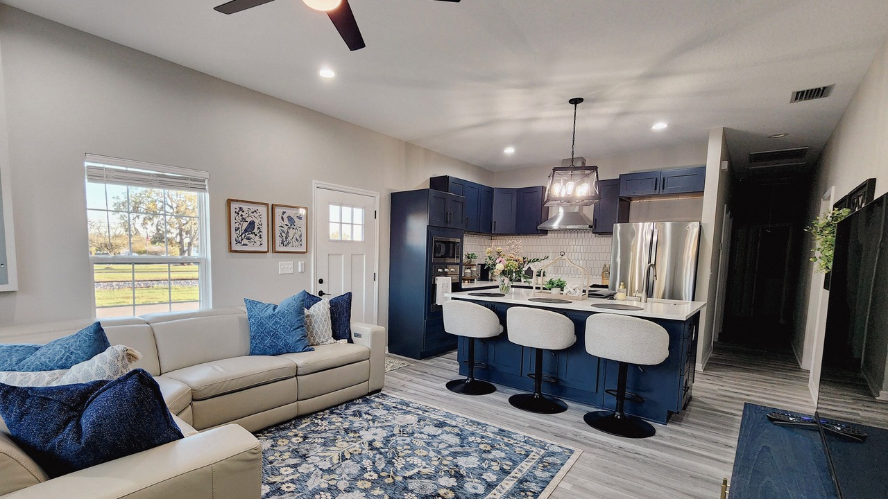 Photo of Livingroom in Plant City