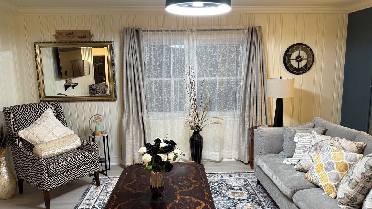 Photo of Livingroom in Mint Hill